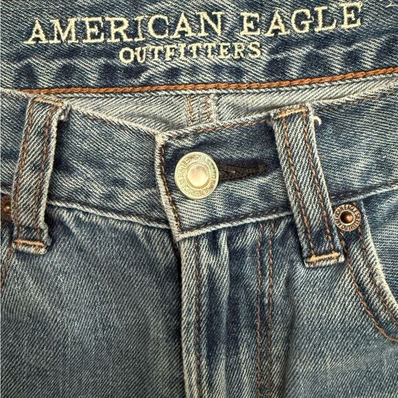 American Eagle Outfitters Distressed Mom Blue Jeans Size 2 Regular - Picture 3 of 8